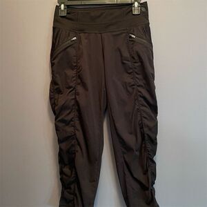 The North Face Women's XS Black Cropped, Outdoors Nylon Pants Casual